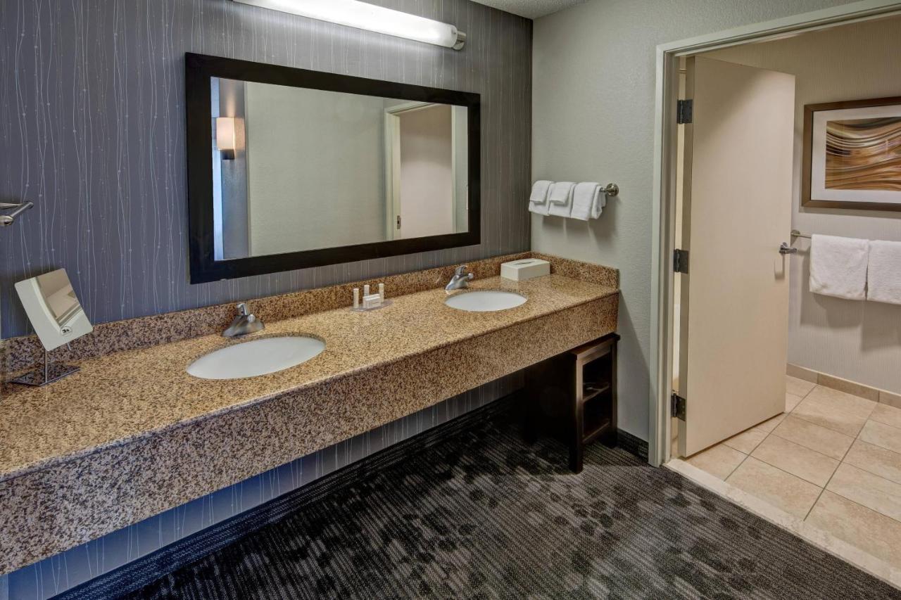 Courtyard By Marriott Troy Hotell Eksteriør bilde